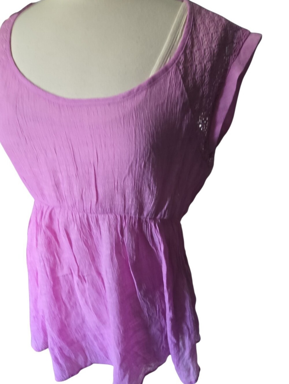Eyelash Couture Lilac Crinkled Top Crochet Lace Accent Cap Sleeve - L